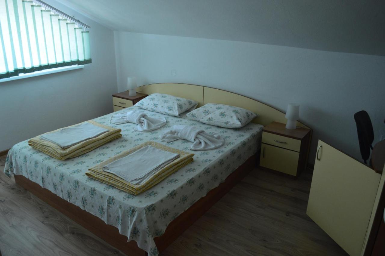 Yanis Hotel Csernomorec Kültér fotó